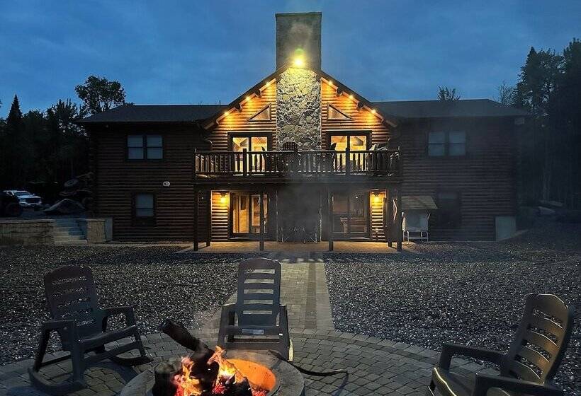 Back Lake Lodges Eagles Nest