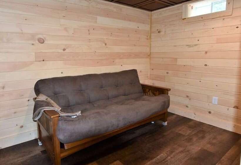 Back Lake Lodges Eagles Nest