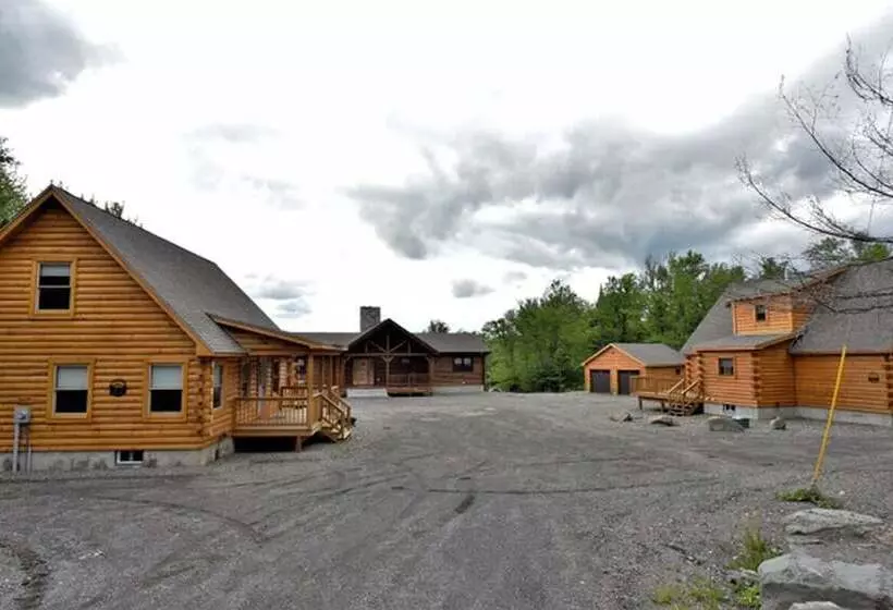 Back Lake Lodges Eagles Nest