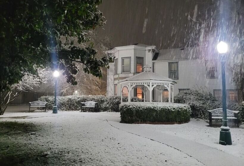 ベッドアンドブレックファースト Hawthorne Inn