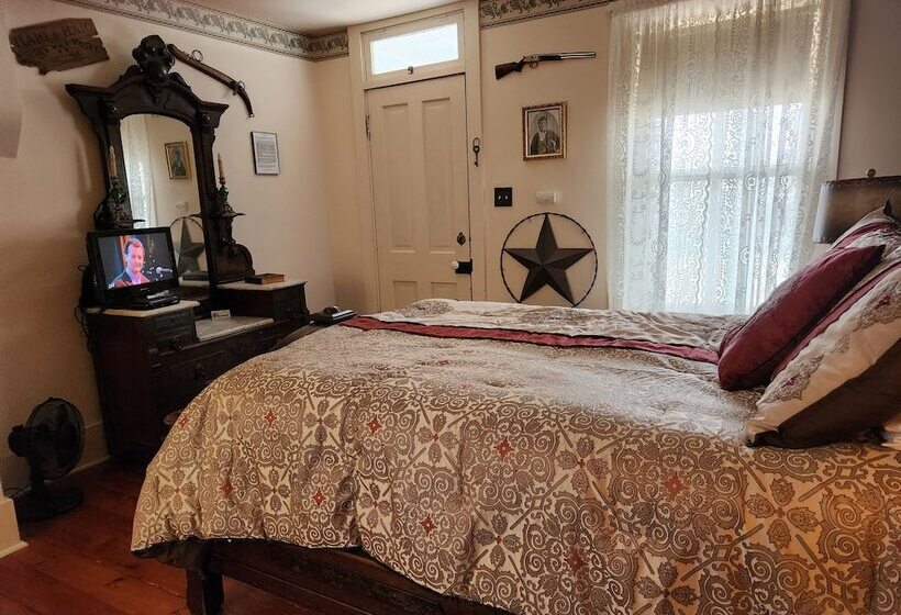 ベッドアンドブレックファースト Hawthorne Inn