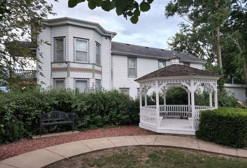 ベッドアンドブレックファースト Hawthorne Inn