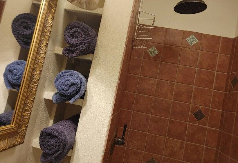 ベッドアンドブレックファースト Hawthorne Inn