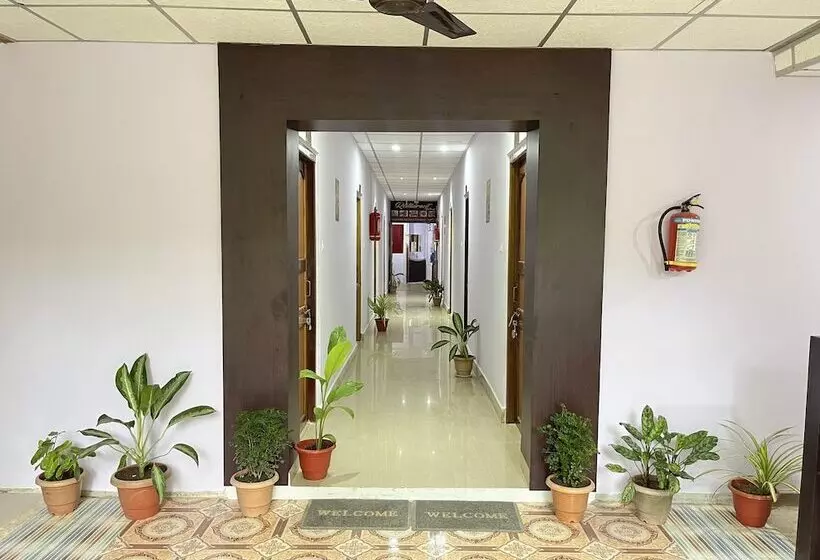Hotelli Purnima Residency , Lakshmanpur
