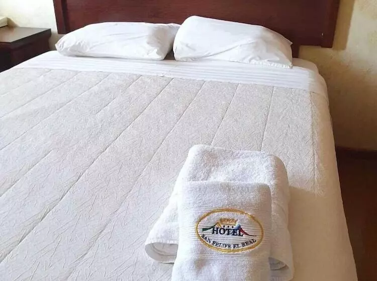 Hotelli San Felipe El Real