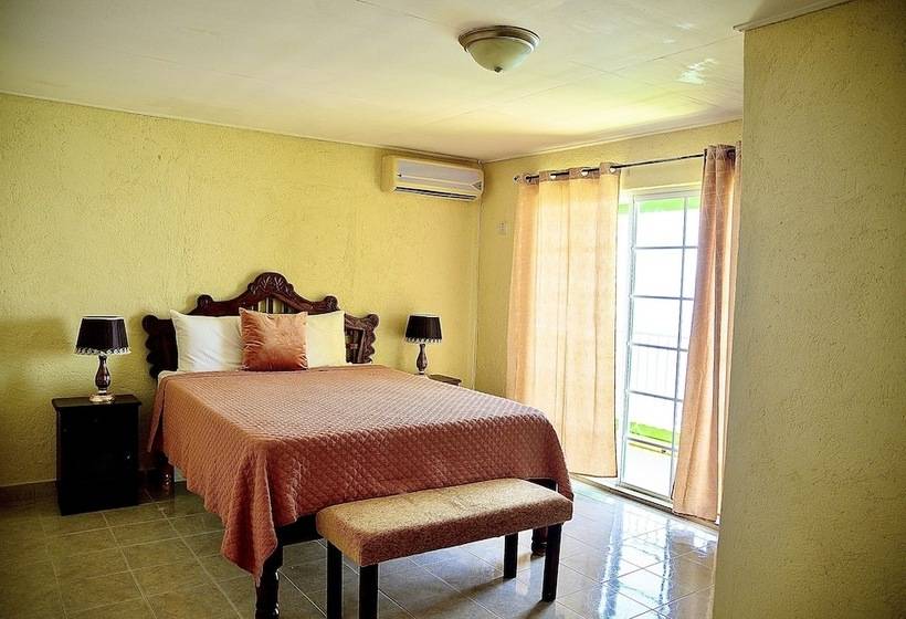 هتل Sea Coast Inn & Suites