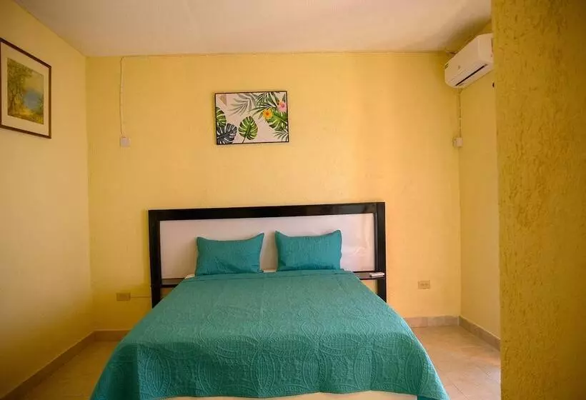 هتل Sea Coast Inn & Suites