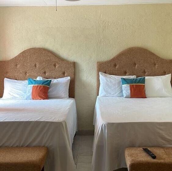 هتل Sea Coast Inn & Suites