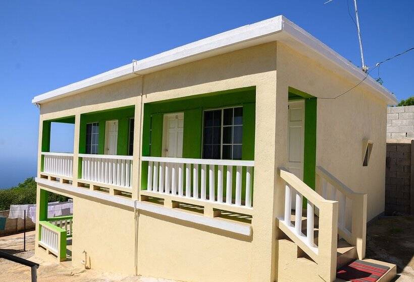 هتل Sea Coast Inn & Suites