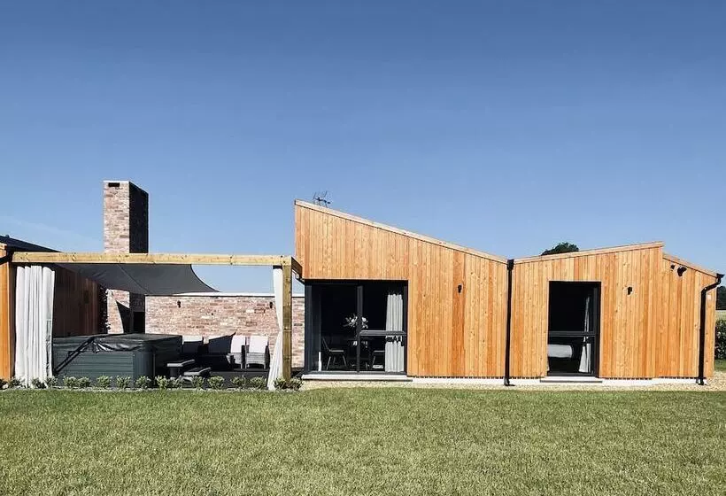 Hotelli The River Bann Retreat