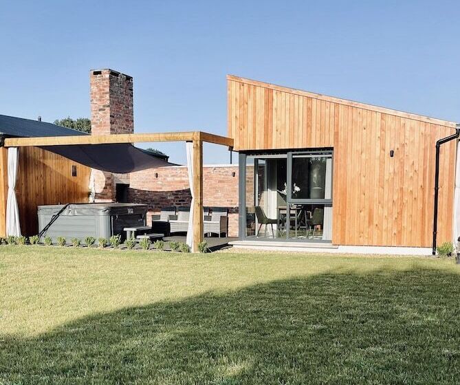 호텔 The River Bann Retreat