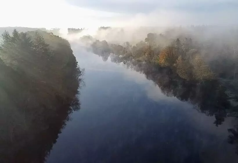 Hotelli The River Bann Retreat