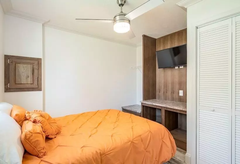 Hotelli The River Rue Rv Park