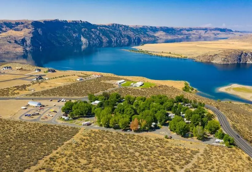 Hotelli The River Rue Rv Park