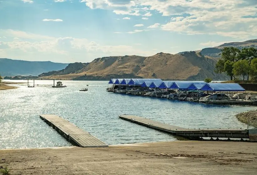 ホテル The River Rue Rv Park