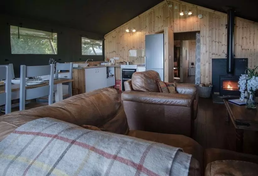 Hotelli Three Cliffs Glamping Tent   Llangennith