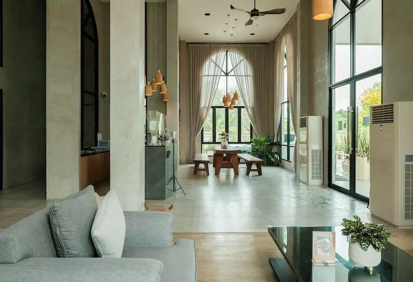 Le Lert Hotel Ratchaburi