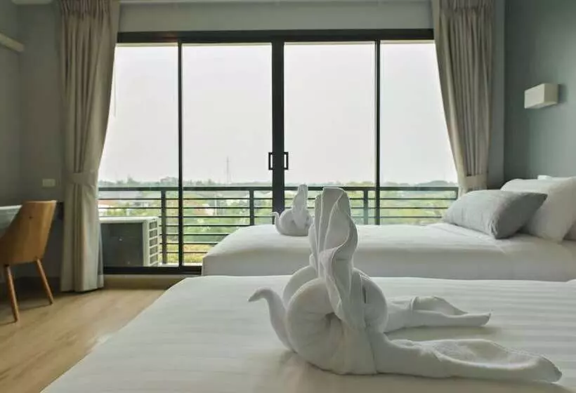 Le Lert Hotel Ratchaburi