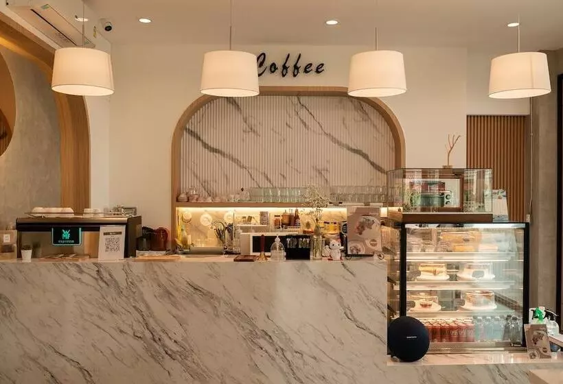 Le Lert Hotel Ratchaburi