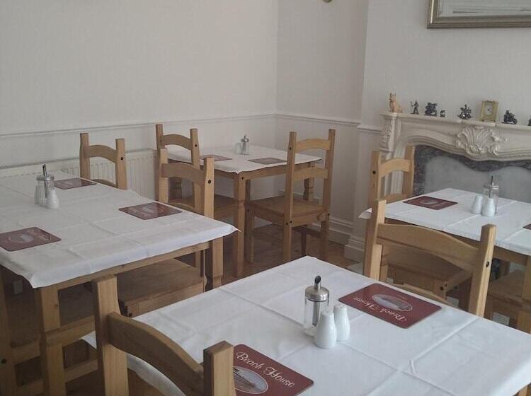 Majatalo Beach House