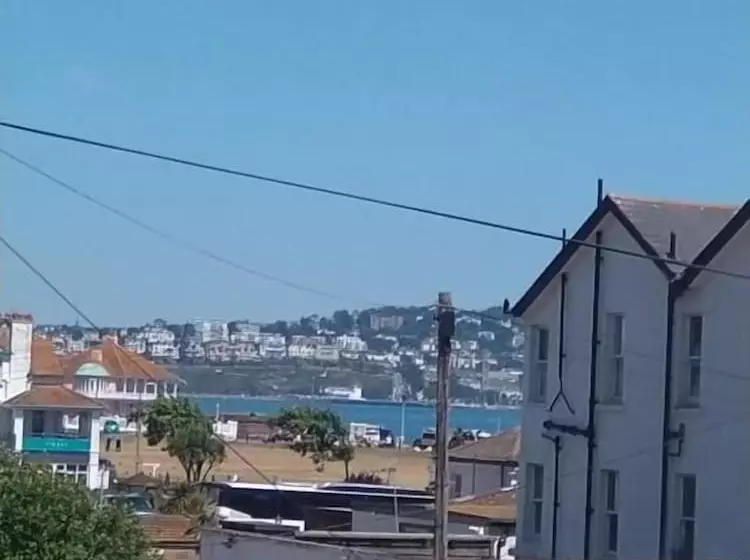 ペンション Beach House