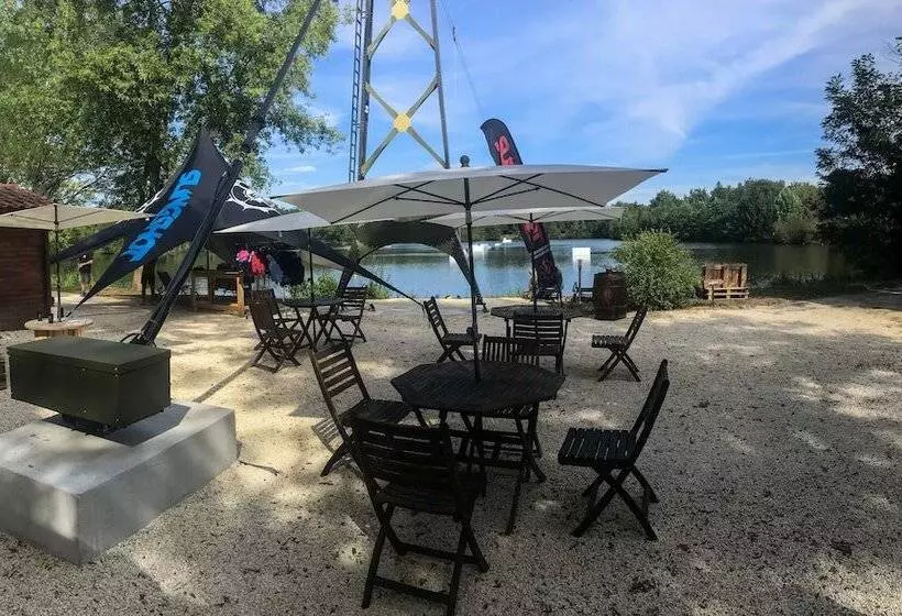 ペンション Dahu Wake Park
