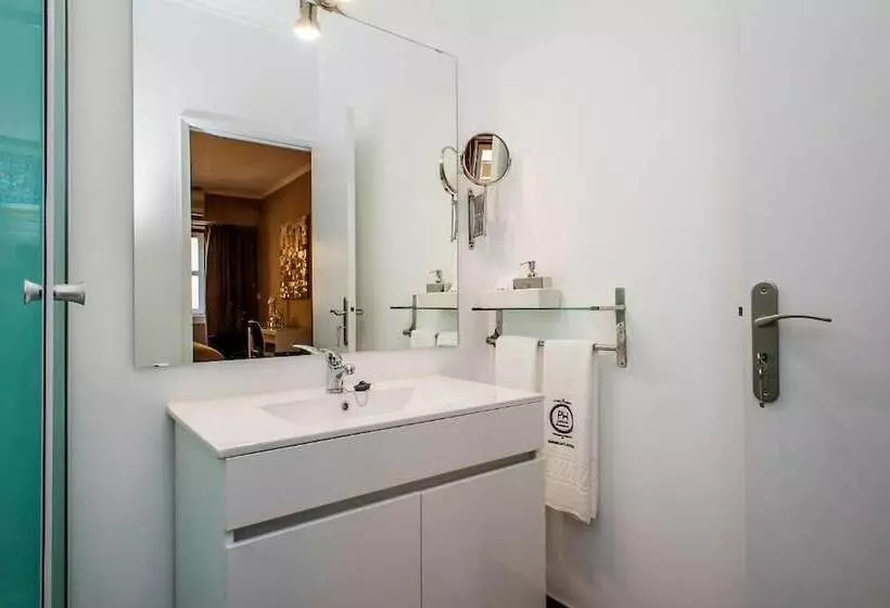 پانسیون Ph Downtown Suites