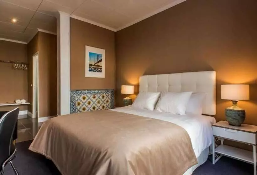 پانسیون Ph Downtown Suites