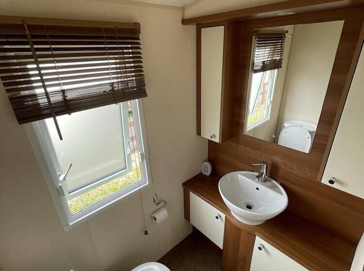 إقامة 2 Bedroom Parkhome In Uddingston, Glasgow