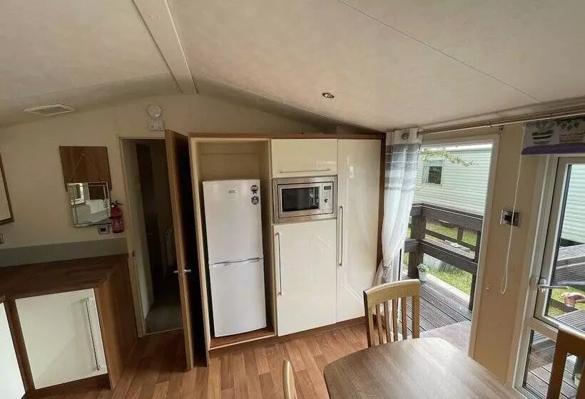 Residenssi 2 Bedroom Parkhome In Uddingston, Glasgow