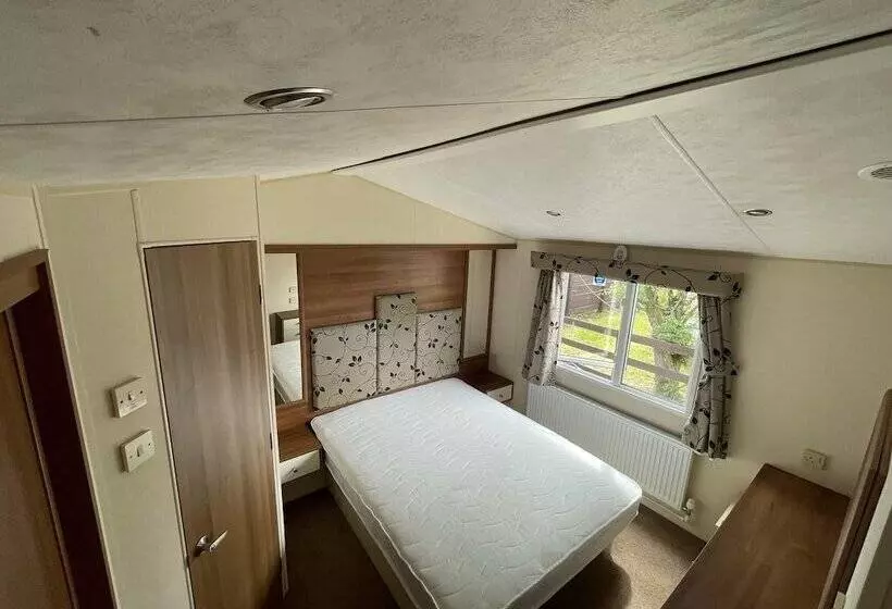 Residenssi 2 Bedroom Parkhome In Uddingston, Glasgow