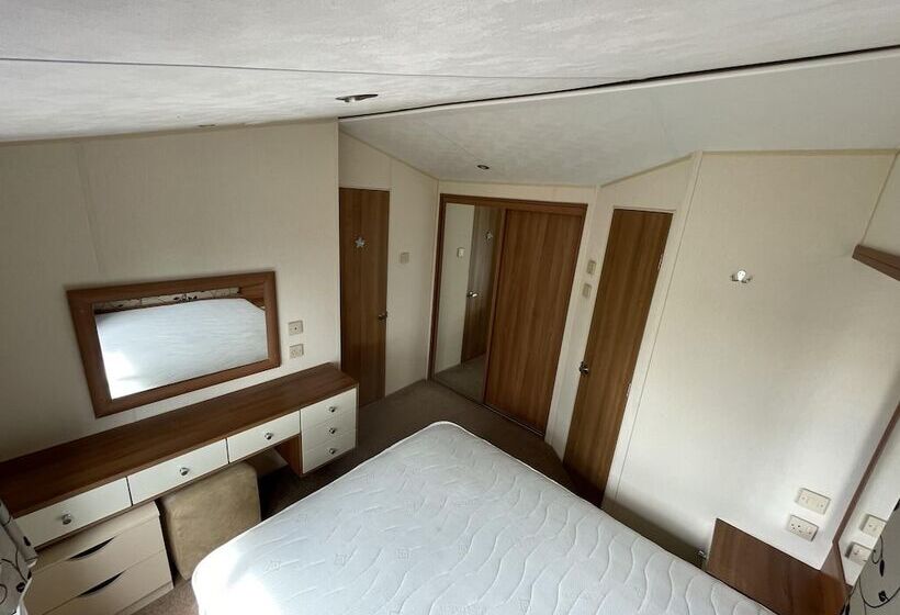 إقامة 2 Bedroom Parkhome In Uddingston, Glasgow