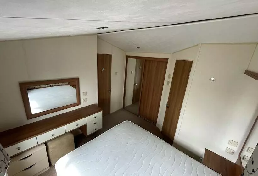 Residenssi 2 Bedroom Parkhome In Uddingston, Glasgow