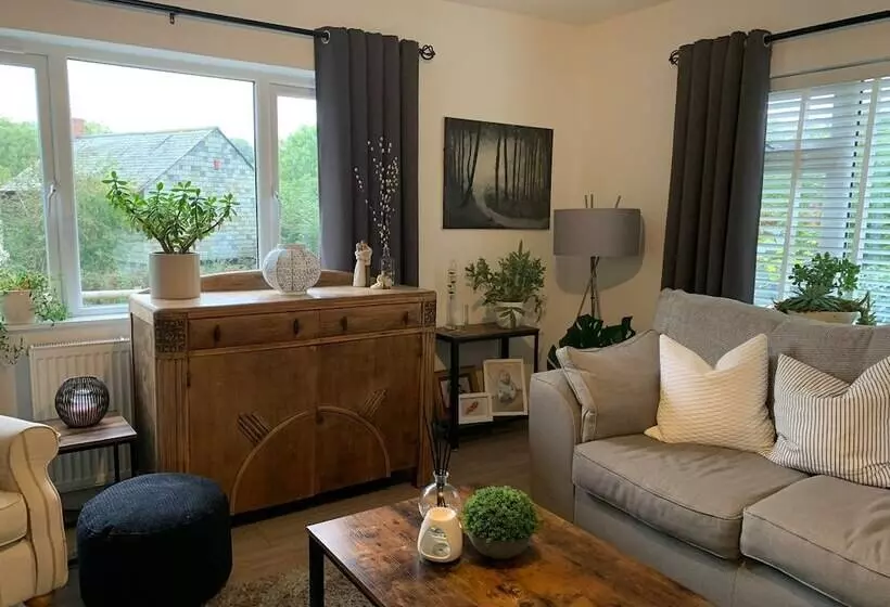 レジデンス Impeccable 3 Bed Bungalow Near Launceston