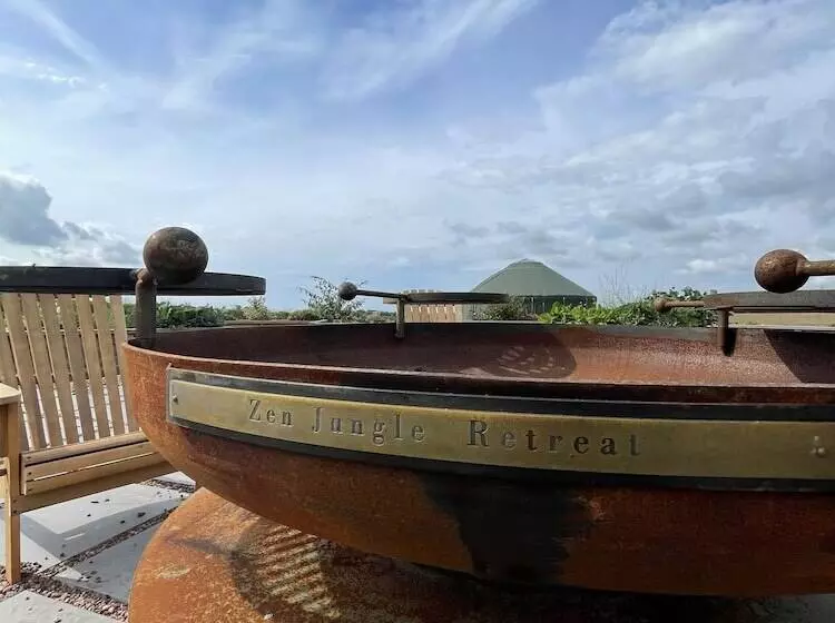 リゾートホテル Zen Jungle Retreat