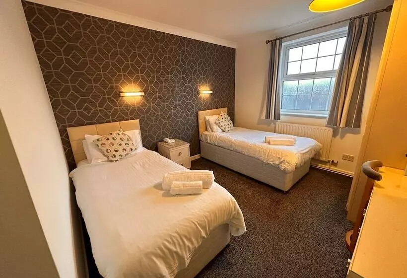 Pine Lodge Hotel & Restaurant Mansfield