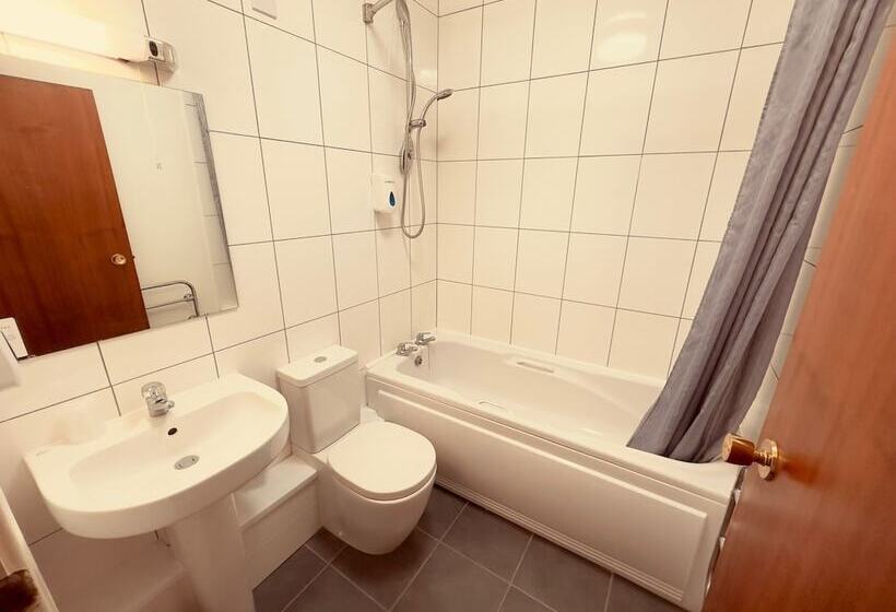 Pine Lodge Hotel & Restaurant Mansfield