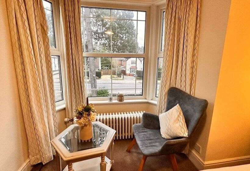 Pine Lodge Hotel & Restaurant Mansfield