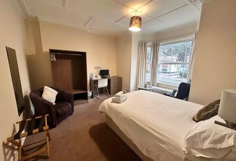 Pine Lodge Hotel & Restaurant Mansfield