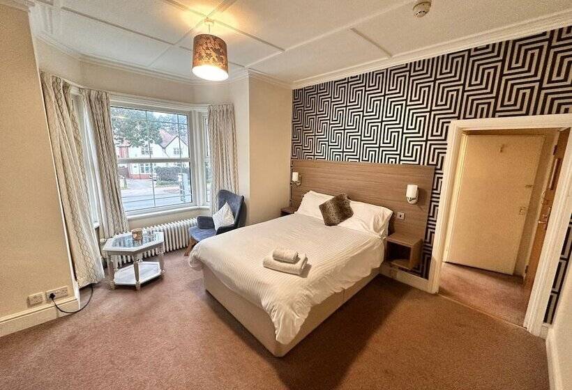 Pine Lodge Hotel & Restaurant Mansfield