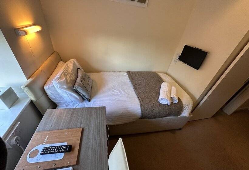 Pine Lodge Hotel & Restaurant Mansfield