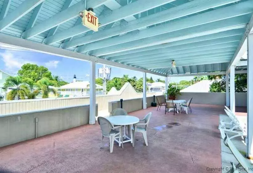Duval Sea Turtle By Avantstay Great Location Close To Shops Shared Pool!