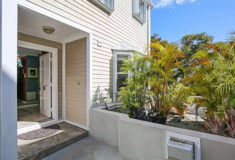 Duval Sea Turtle By Avantstay Great Location Close To Shops Shared Pool!