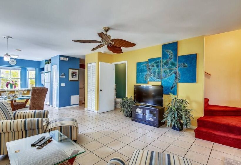 Duval Sea Turtle By Avantstay Great Location Close To Shops Shared Pool!