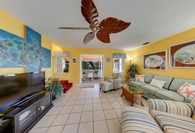 Duval Sea Turtle By Avantstay Great Location Close To Shops Shared Pool!