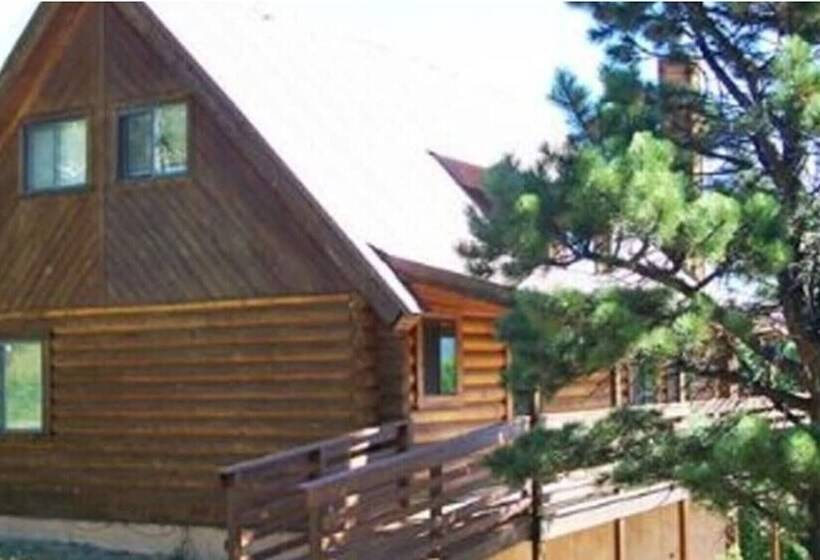 Entire Charming Cabin With Lake And Mountain View For 10 People