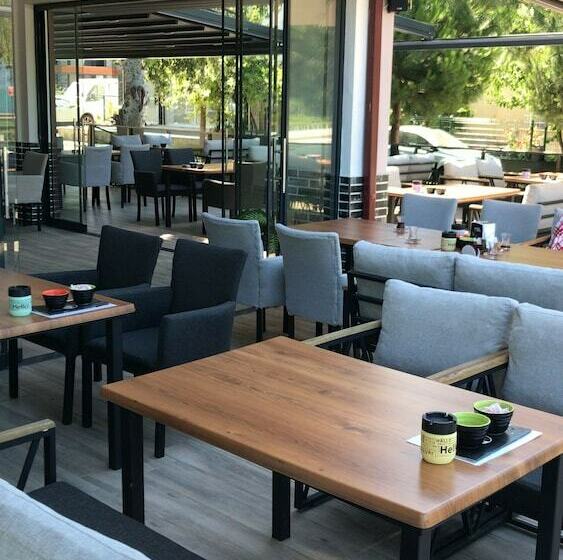 مسافرخانه Anti̇goni̇a Buti̇k Otel