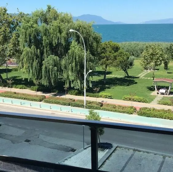 簡易ホテル Anti̇goni̇a Buti̇k Otel