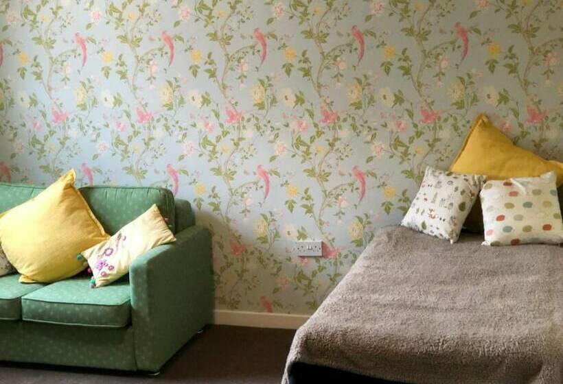 Pine Lodge Hotel & Restaurant Mansfield