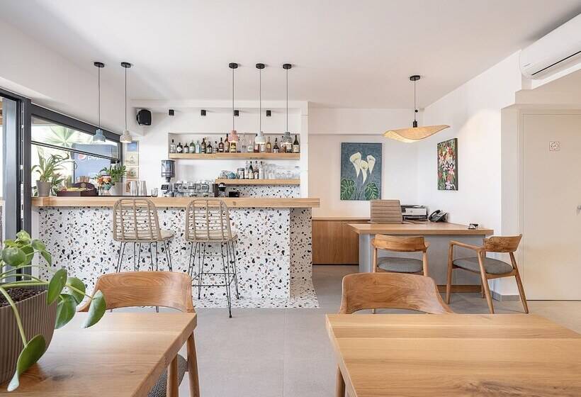 בית מלון כפרי Calla Luxury Seafront Suites